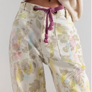 Free People moxie printed barrel jeans cream ivory floral combo